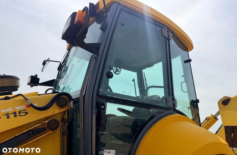 New Holland LB115B-4hp rok 2000  koparka ładowarka 4x4 - 3