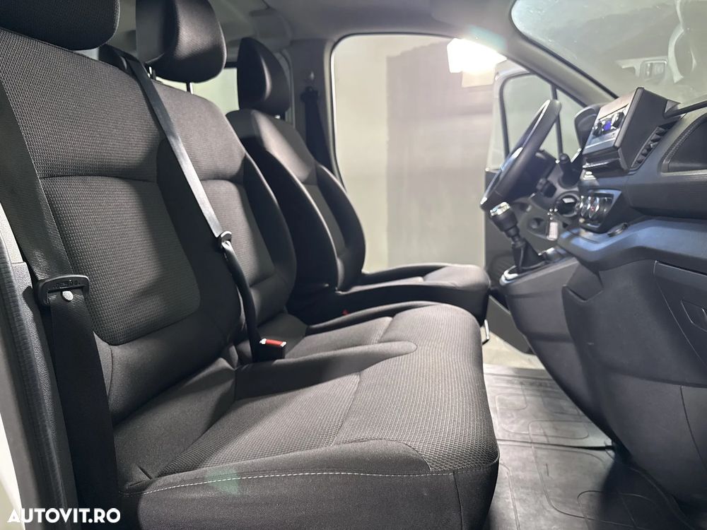 Renault Trafic - 12