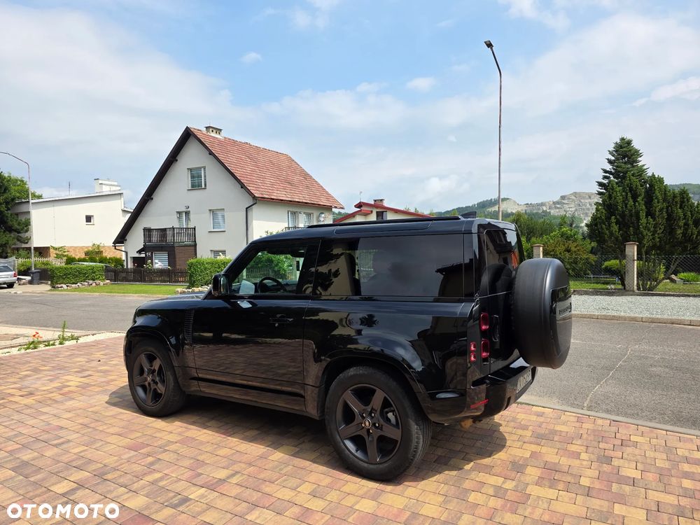 Land Rover Defender - 4