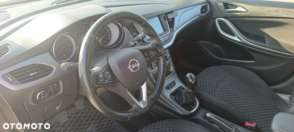 Opel Astra - 16