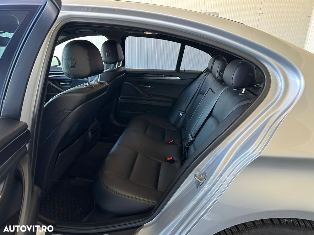 BMW Seria 5 520d xDrive AT - 18