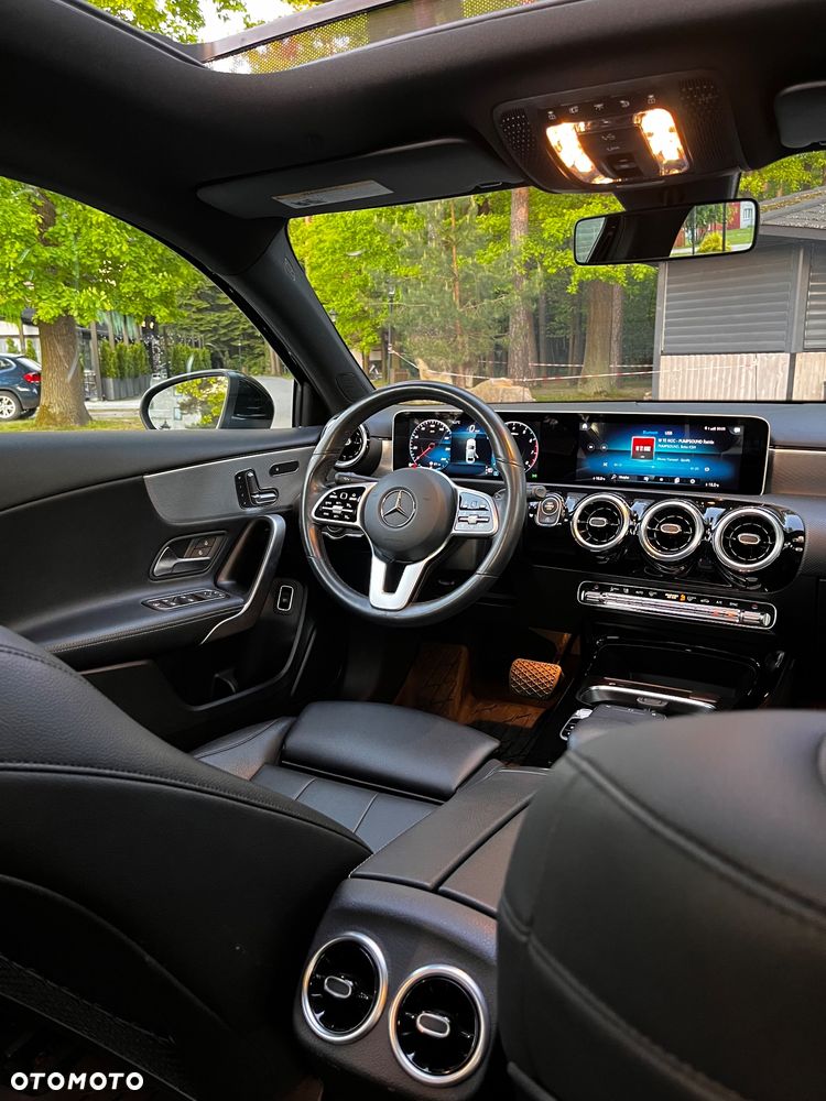 Mercedes-Benz Klasa A 220 4Matic 7G-DCT - 34