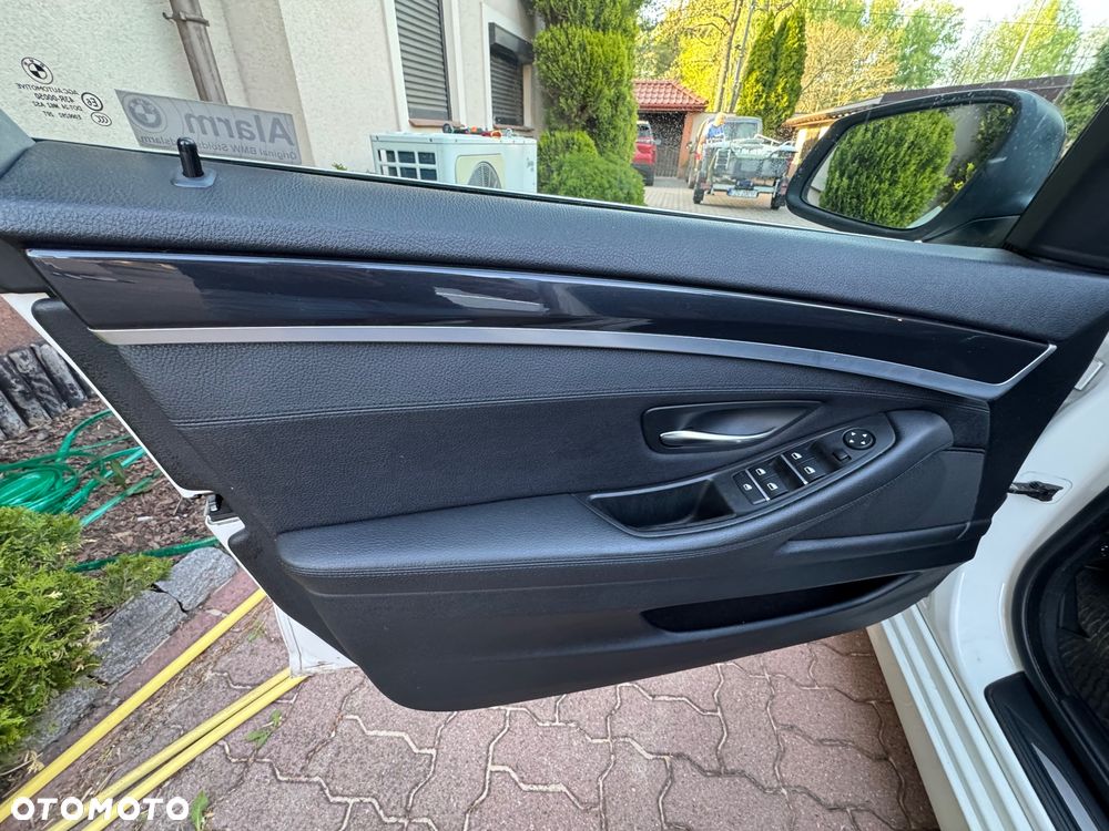 BMW Seria 5 520d Blue Performance - 11