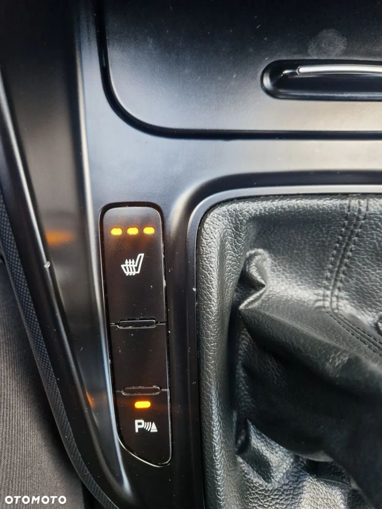 Kia Carens 1.7 CRDi S 7os EU6 - 29