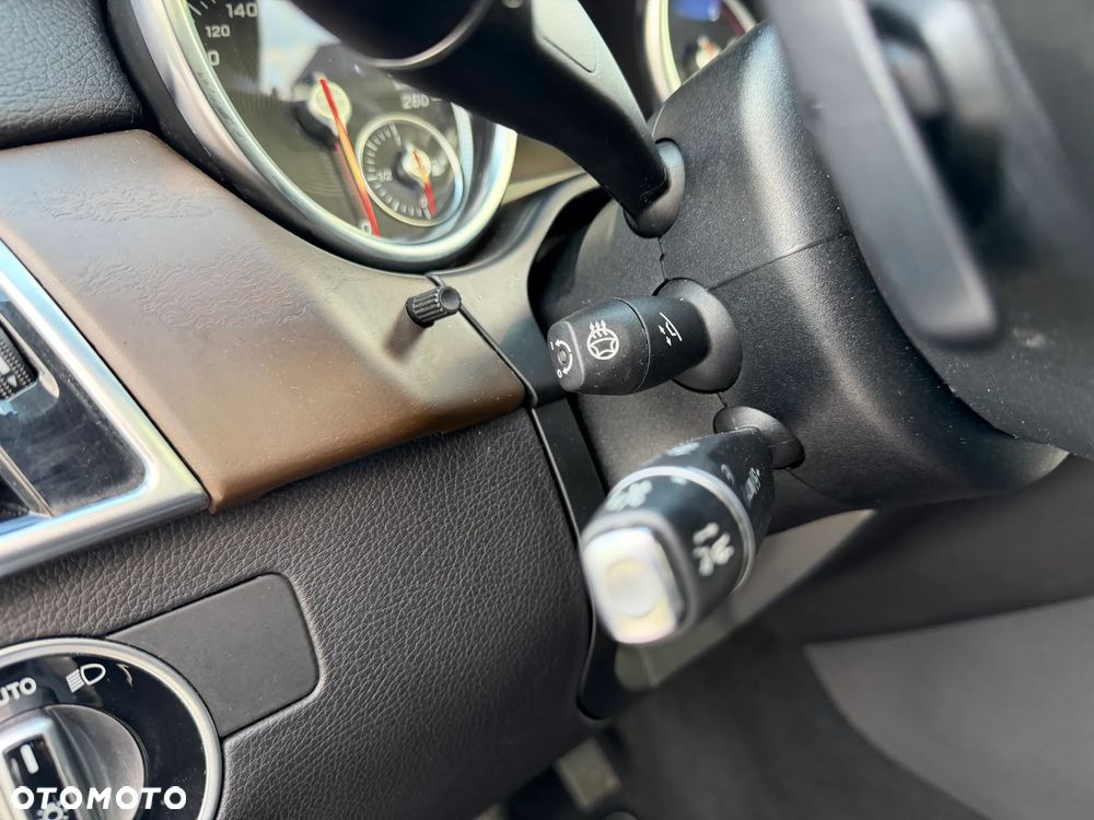 Mercedes-Benz GLE - 29