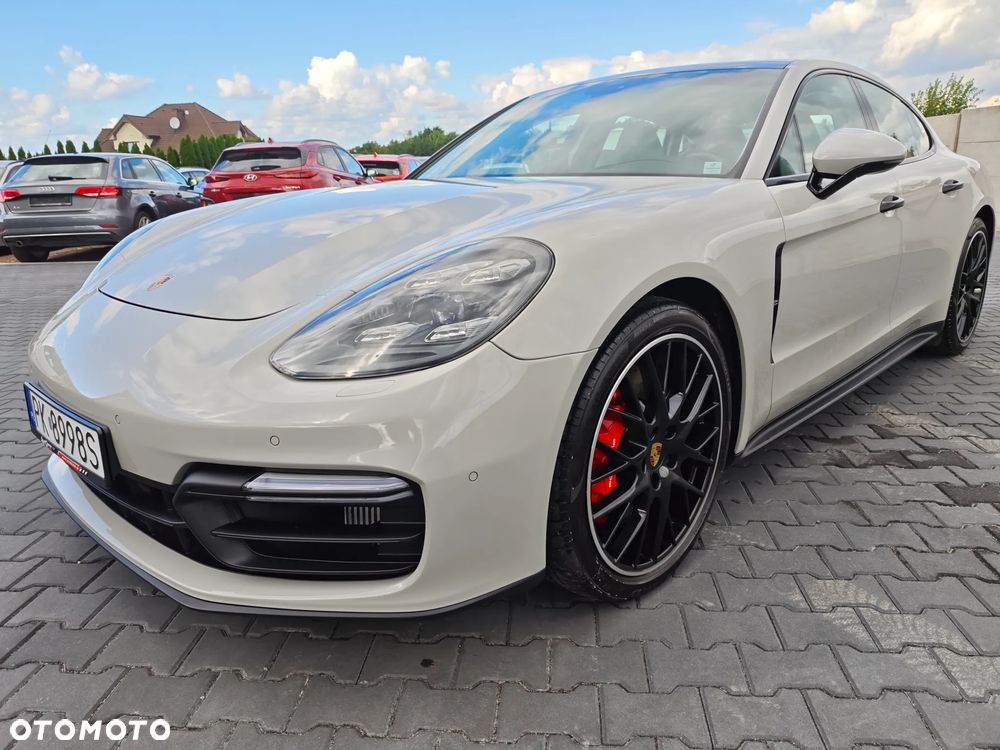 Porsche Panamera GTS - 1