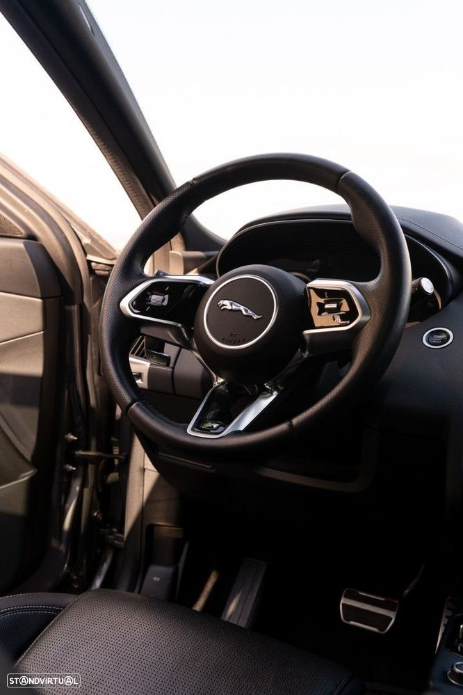Jaguar E-Pace 1.5 P300e R-Dynamic SE AWD Aut. - 11