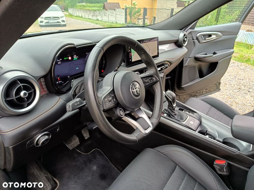 Alfa Romeo Tonale 1.5 T4 GSE mHEV TI DCT - 20