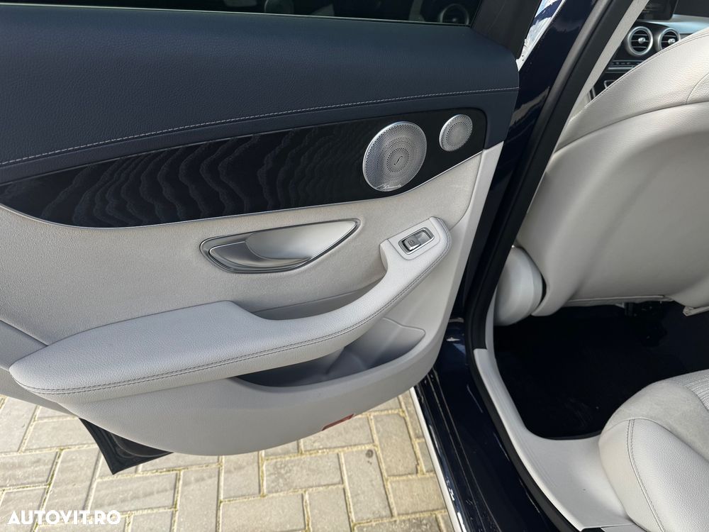 Mercedes-Benz C 250 d 4Matic 9G-TRONIC Avantgarde - 35