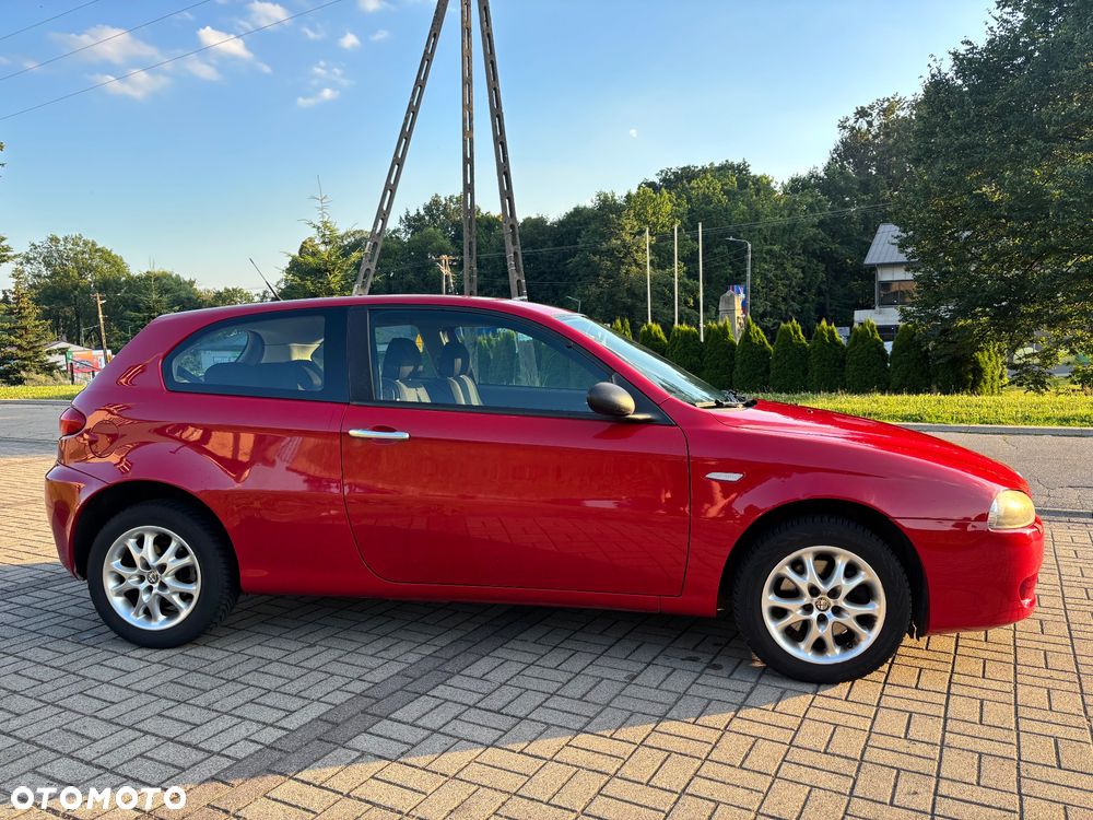 Alfa Romeo 147 1.6 Twin Spark Distinctive - 15