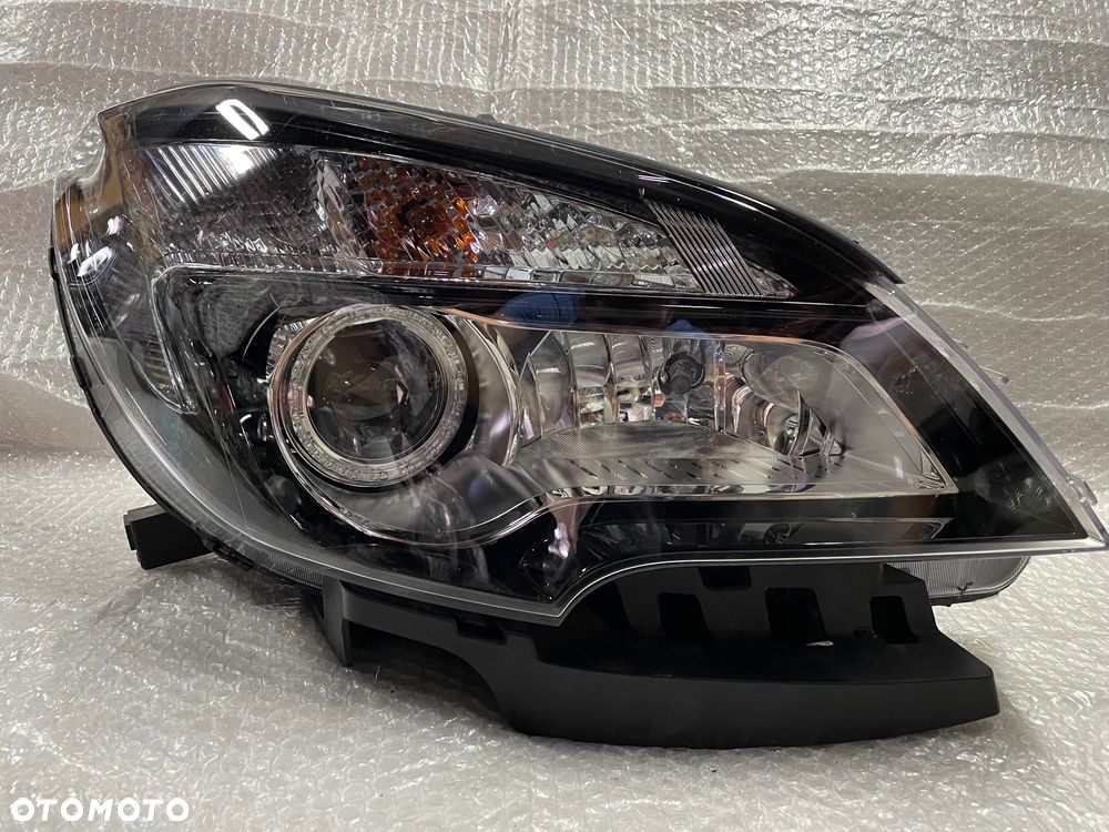 LAMPA PRZÓD PRAWA XENON OPEL MOKKA A 95386946