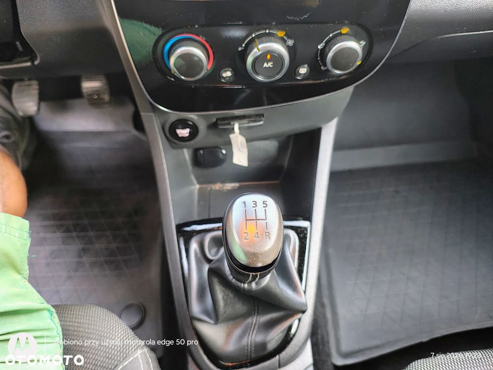 Renault Clio - 21