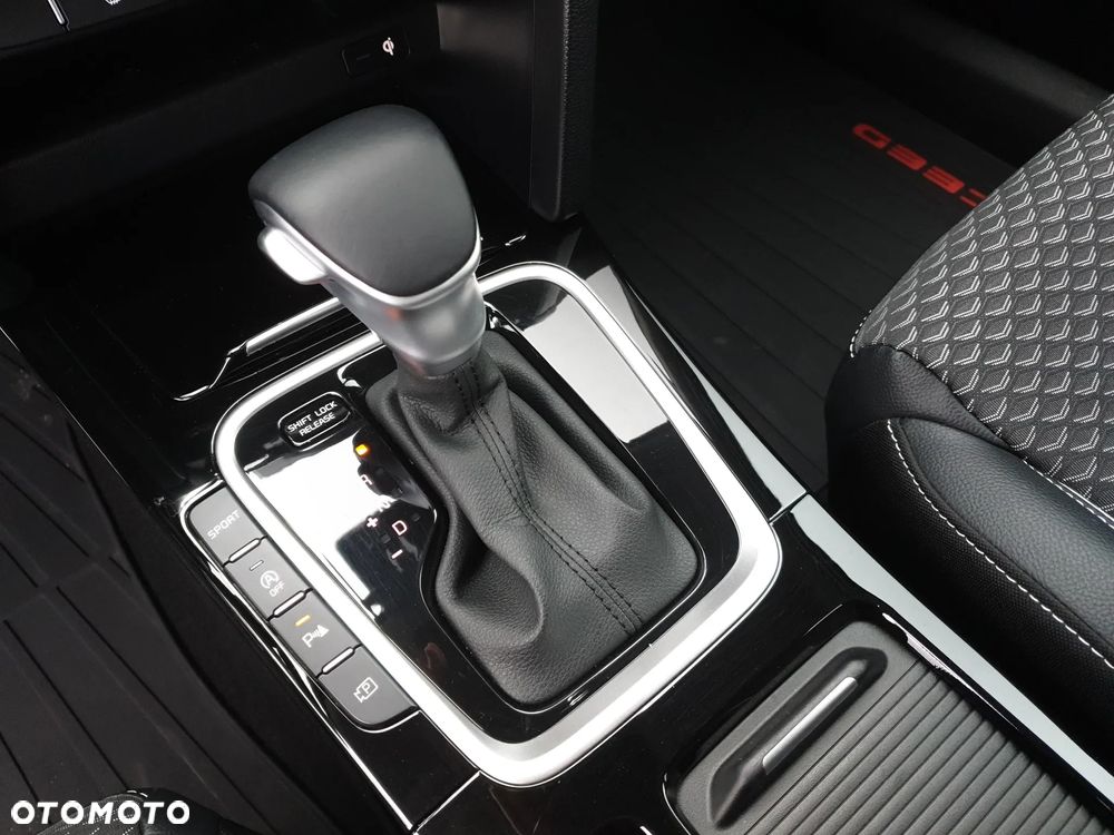 Kia Ceed 1.5 T-GDI Business Line Plus DCT - 15