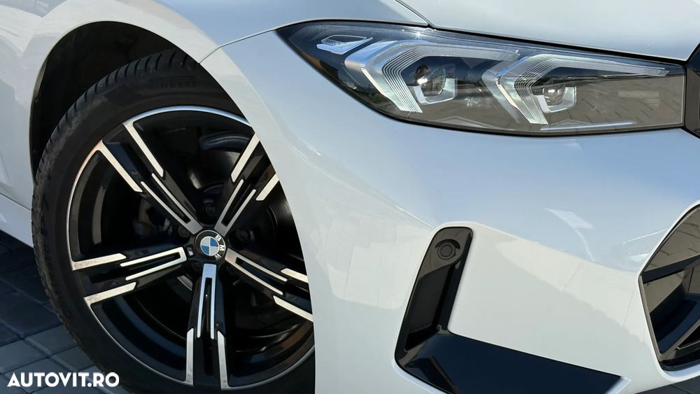 BMW Seria 3 318i Aut. M Sport - 40
