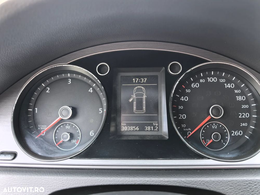 Volkswagen Passat 2.0 TDI BlueMotion Technology Comfortline - 15