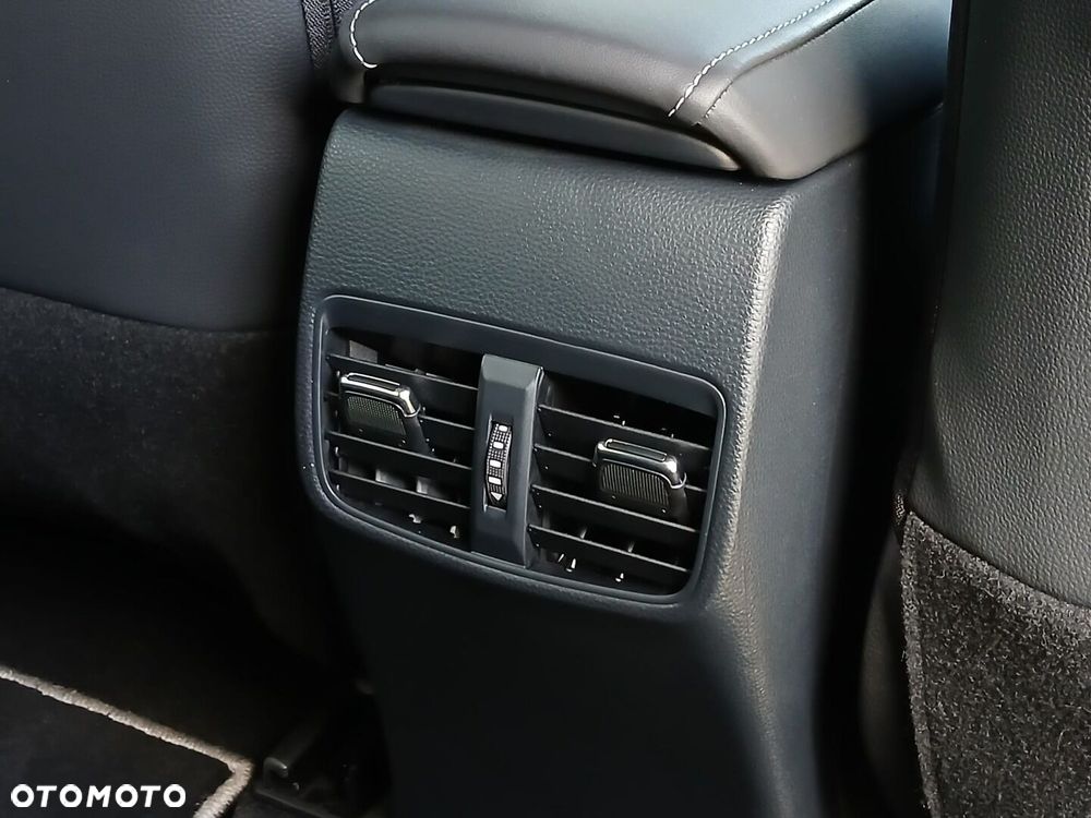 Toyota Corolla 1.8 Hybrid Style - 34