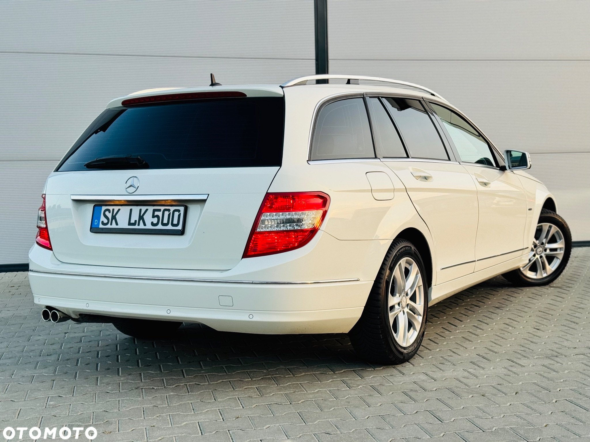 Mercedes-Benz Klasa C 180 T Kompressor Automatik BlueEFFICIENCY Special Edition - 27