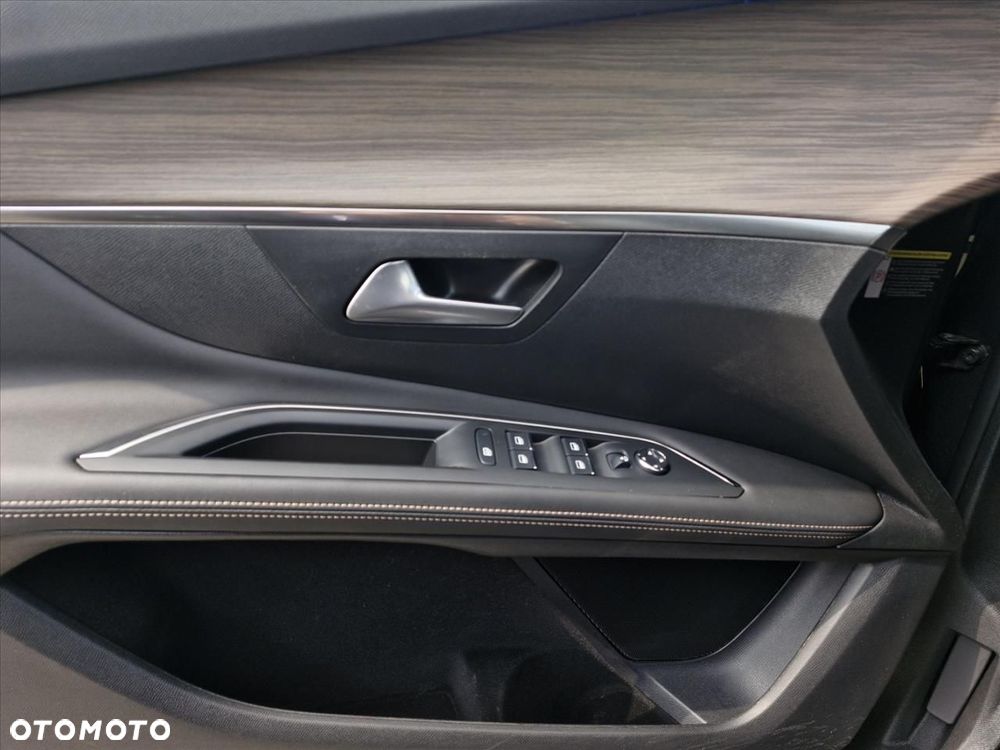 Peugeot 3008 Hybrid4 300 e-EAT8 GT - 18