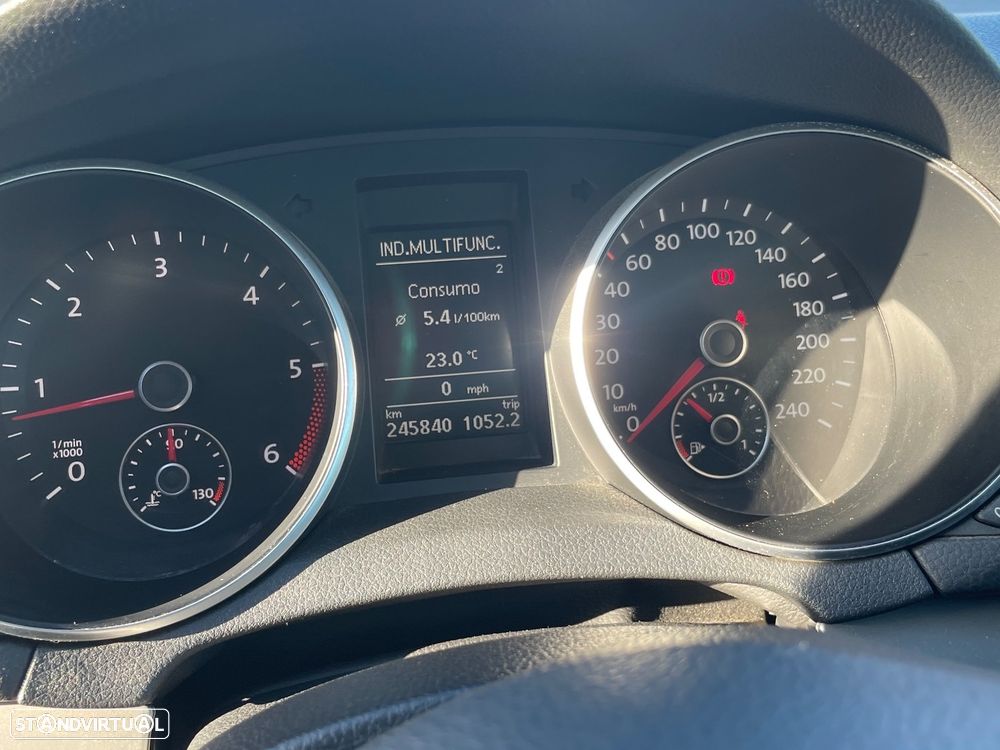 VW Golf 1.6 TDi DPF BlueMotion - 9