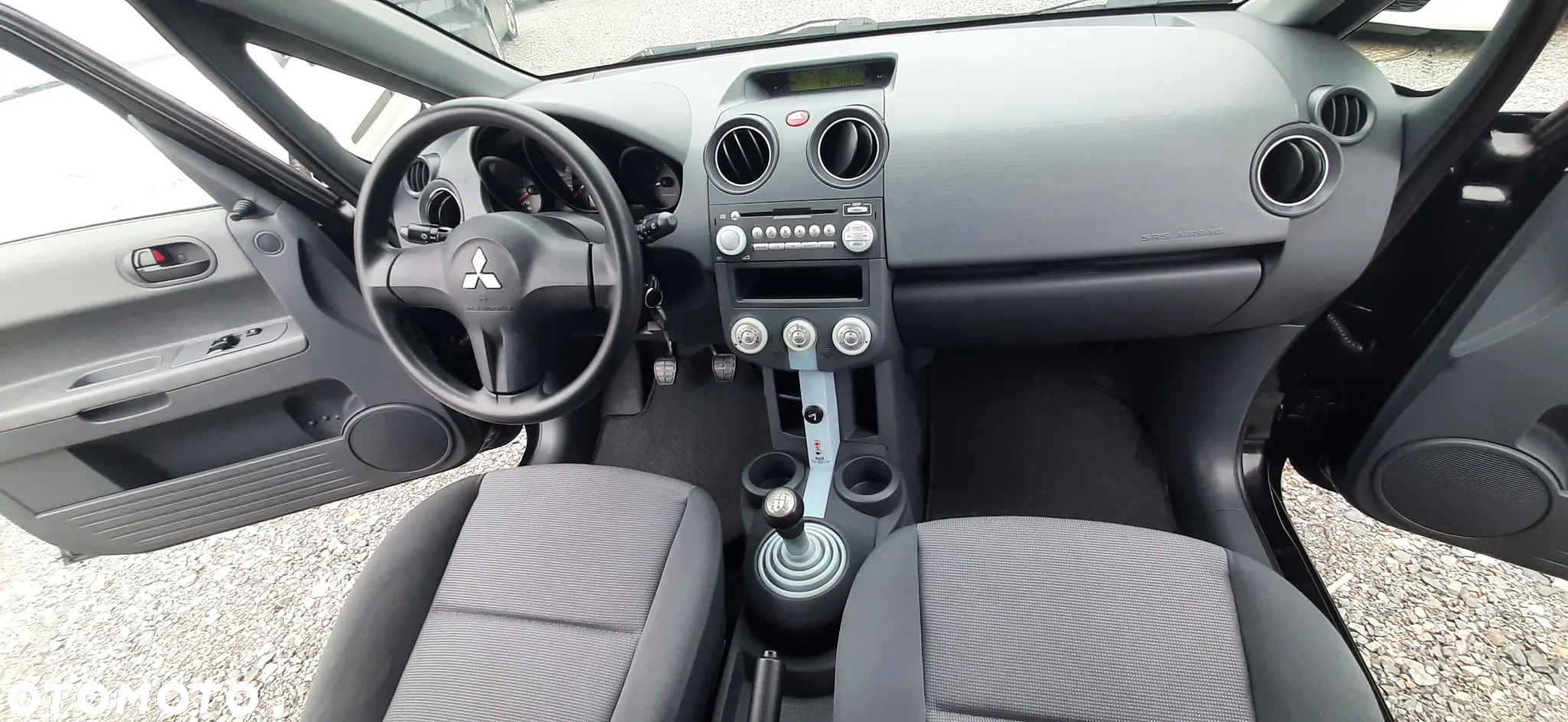 Mitsubishi Colt - 33