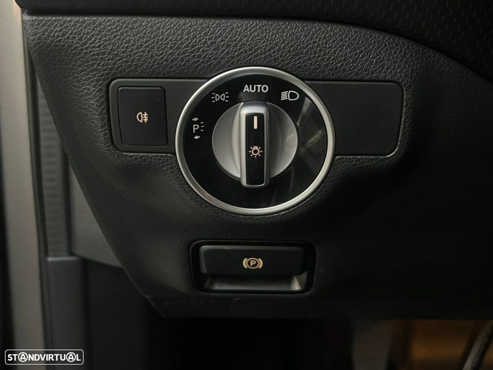Mercedes-Benz A 200 d Urban - 24