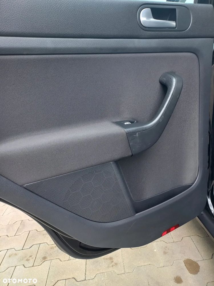 Volkswagen Golf Plus 1.9 TDI Comfortline - 26
