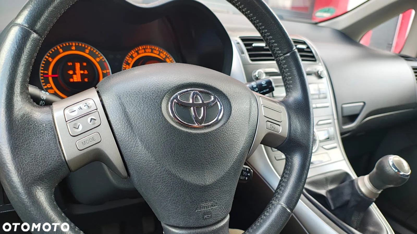 Toyota Auris - 10