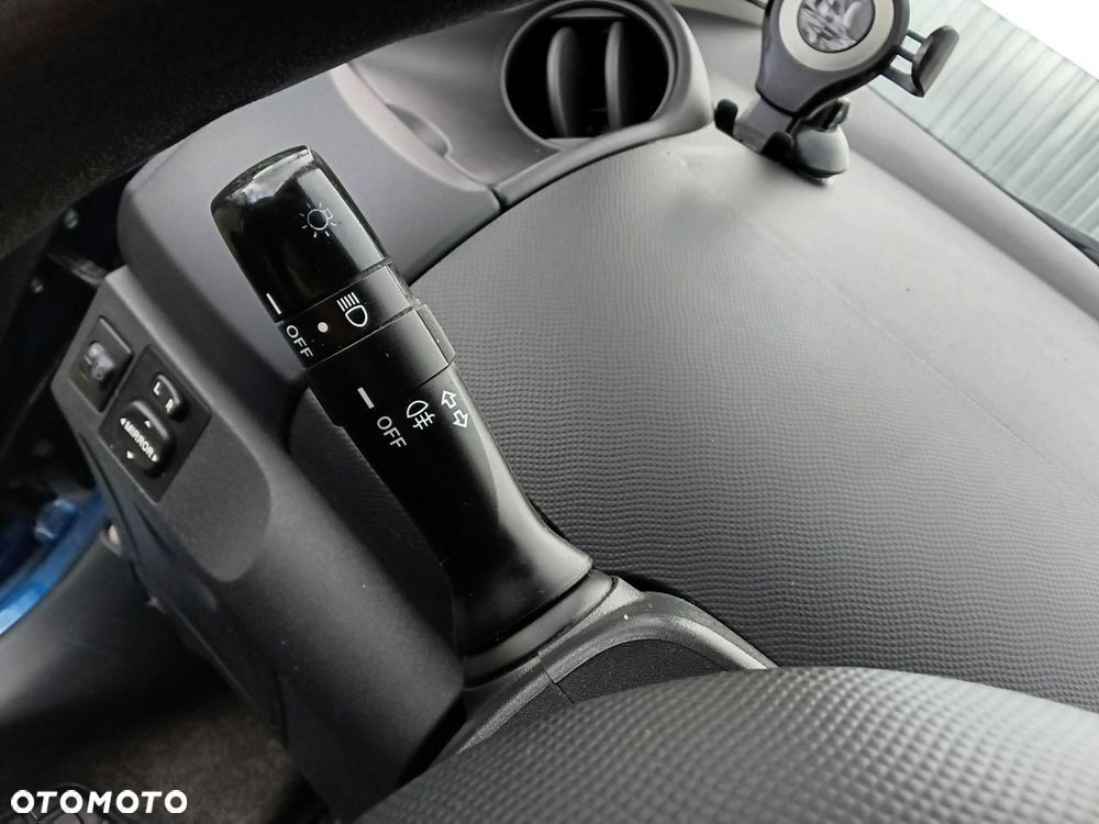 Toyota Yaris - 25