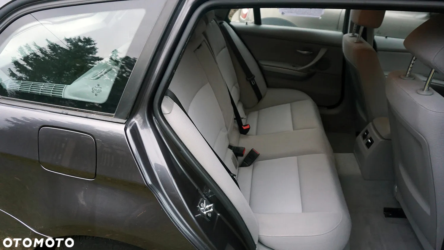 BMW Seria 3 320i Touring - 17