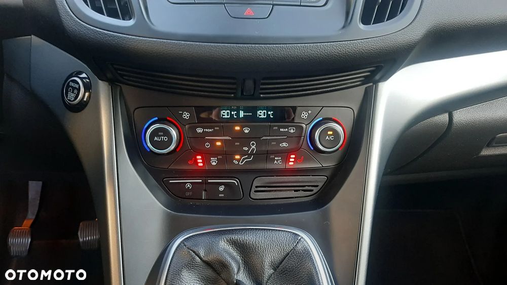 Ford Kuga 1.5 EcoBoost FWD Titanium - 24