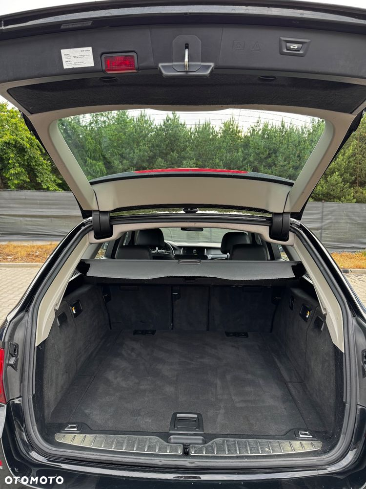 BMW Seria 5 520d Touring - 8