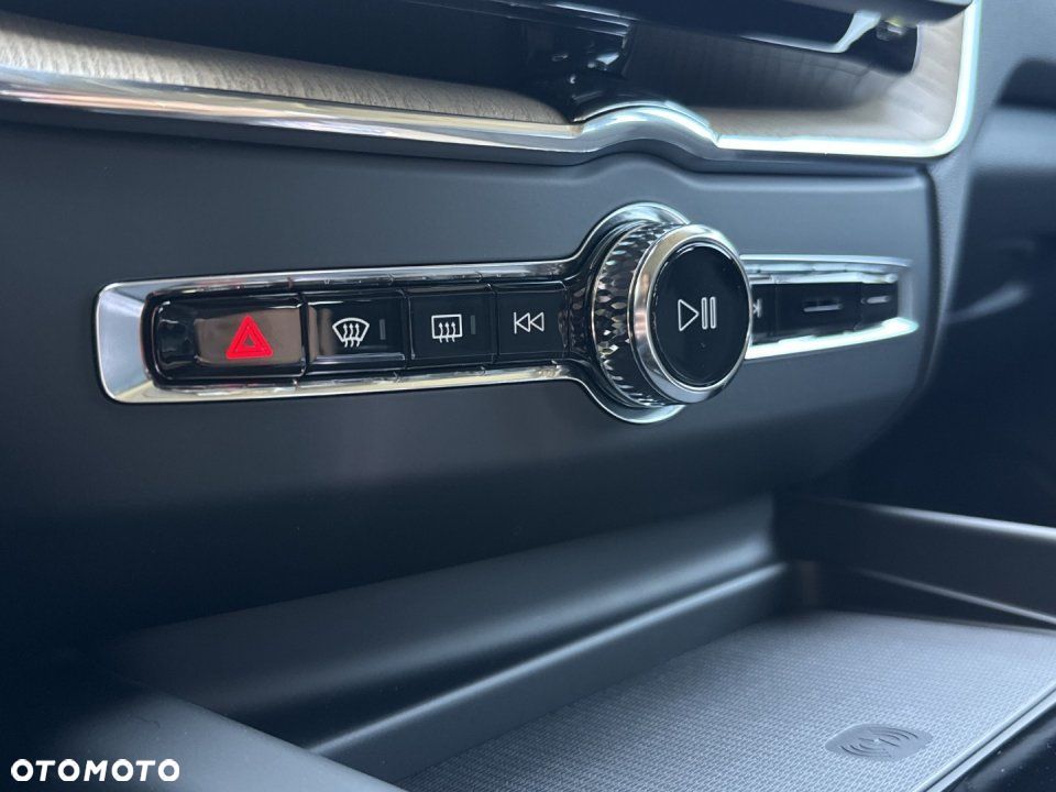 Volvo XC 60 - 25