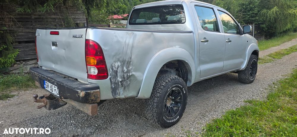 Toyota Hilux 4x4 Double Cab - 5