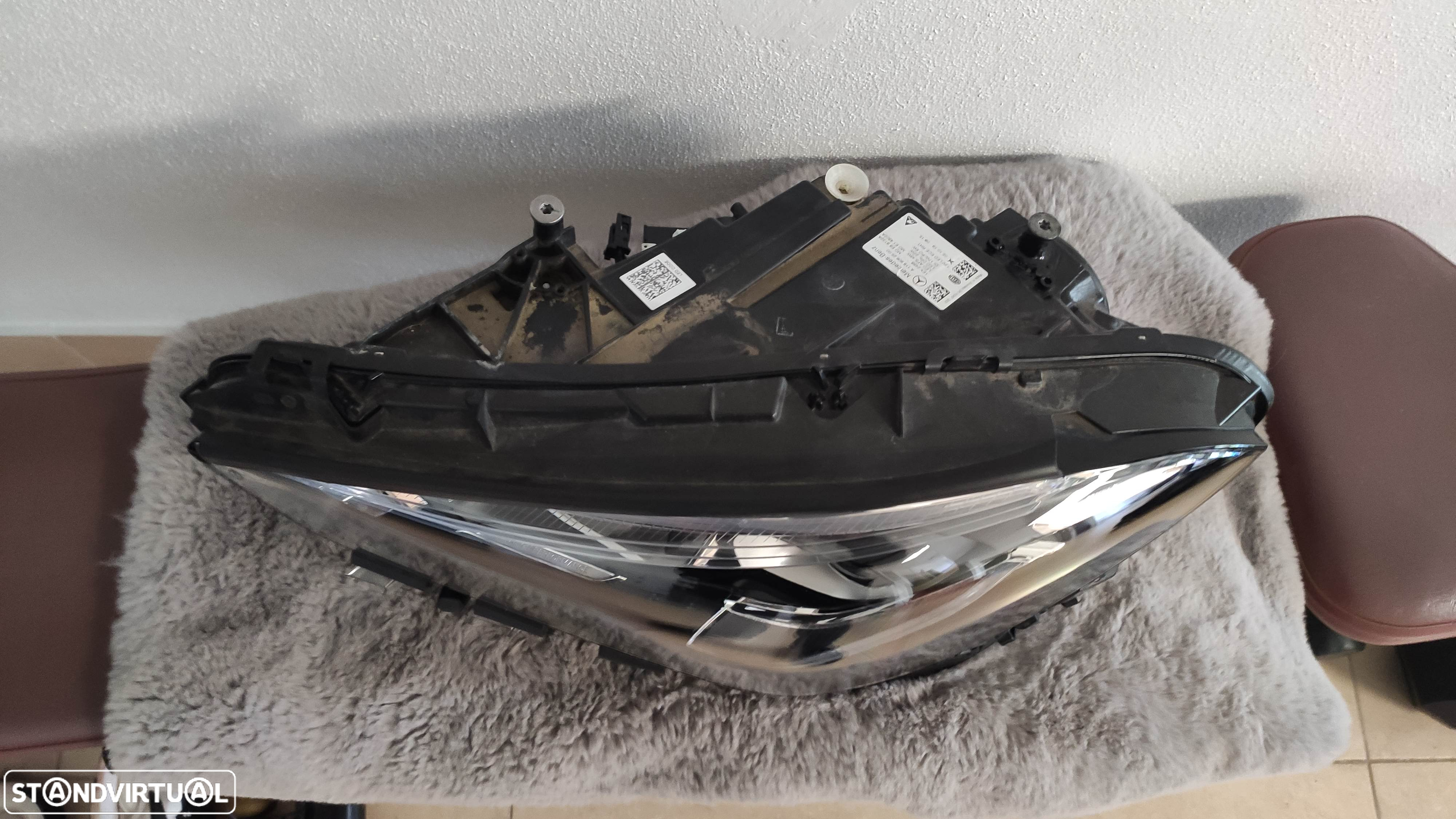 farol esquerdo full Led performance CLA W118 - 5