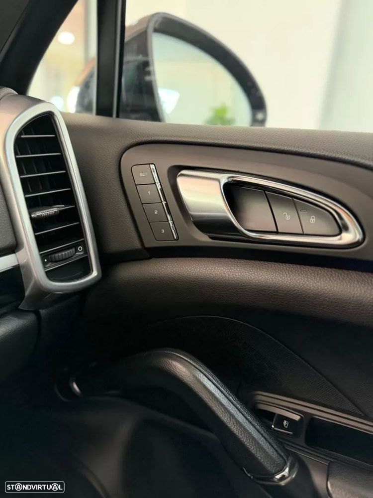 Porsche Cayenne Platinum Edition - 20
