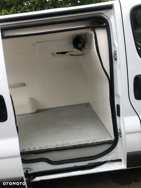 Renault Trafic - 13