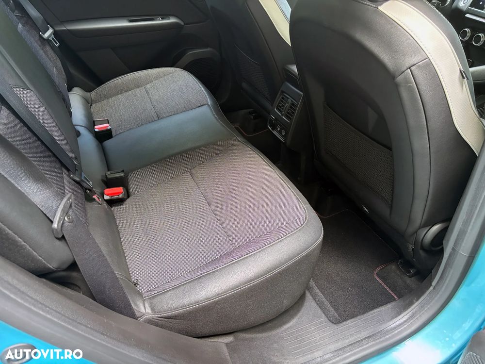 Renault Captur - 31