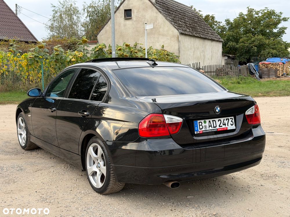 BMW Seria 3 320i - 7