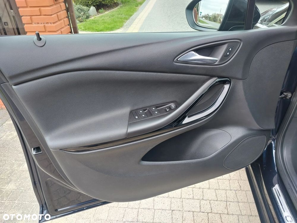 Opel Astra 1.4 Turbo Edition - 11