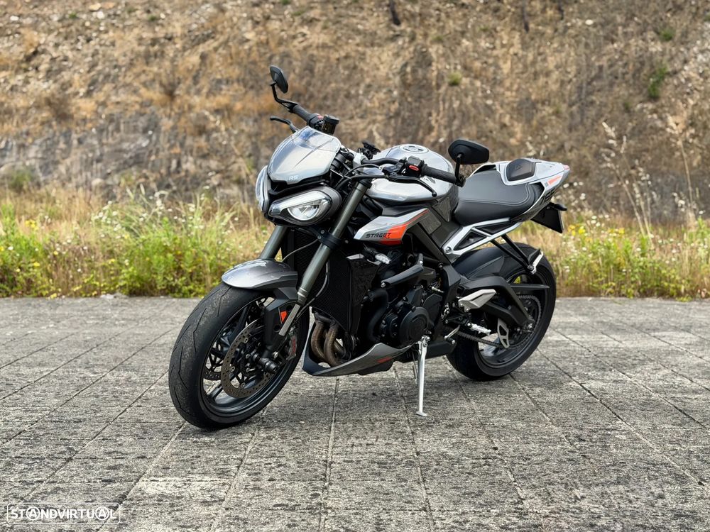 Triumph Street Triple 765 RS - 2