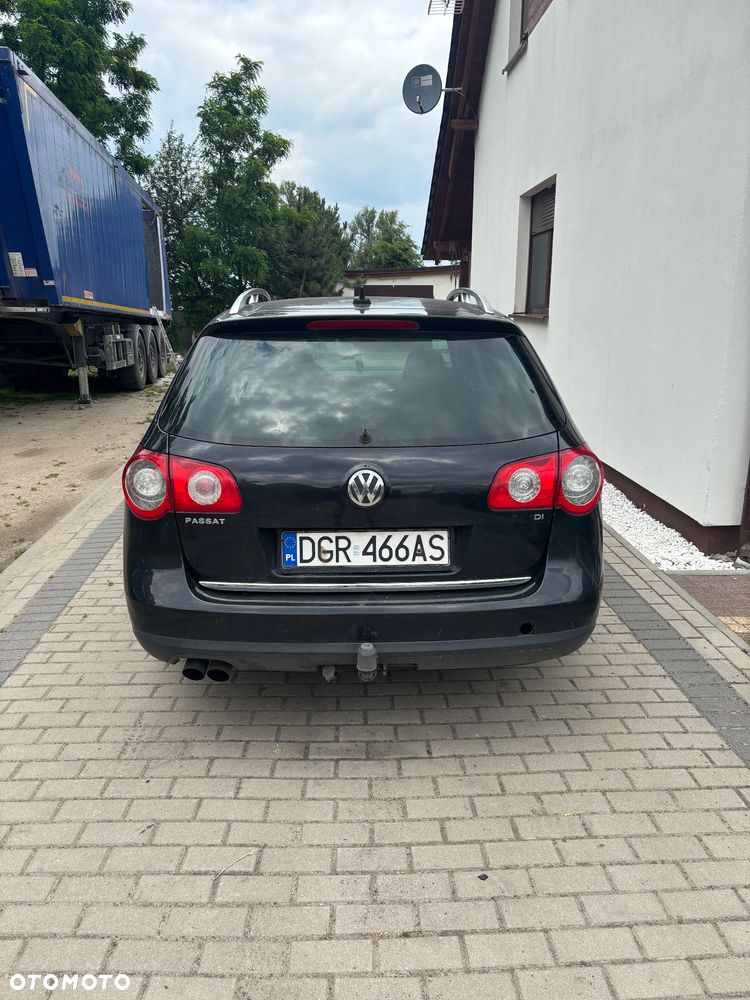 Volkswagen Passat - 11