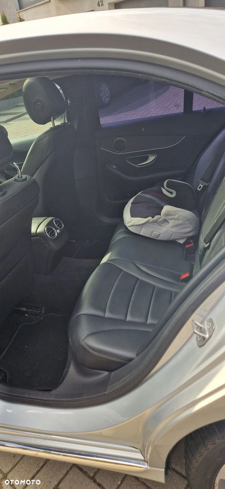 Mercedes-Benz Klasa C 300 7G-TRONIC - 17