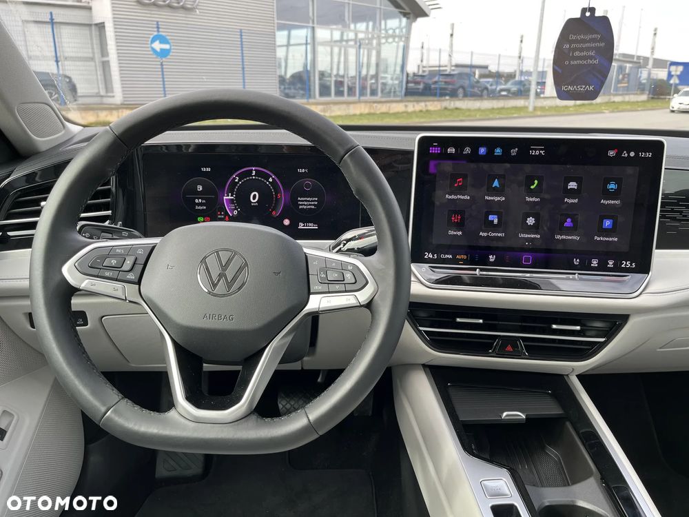 Volkswagen Passat - 30