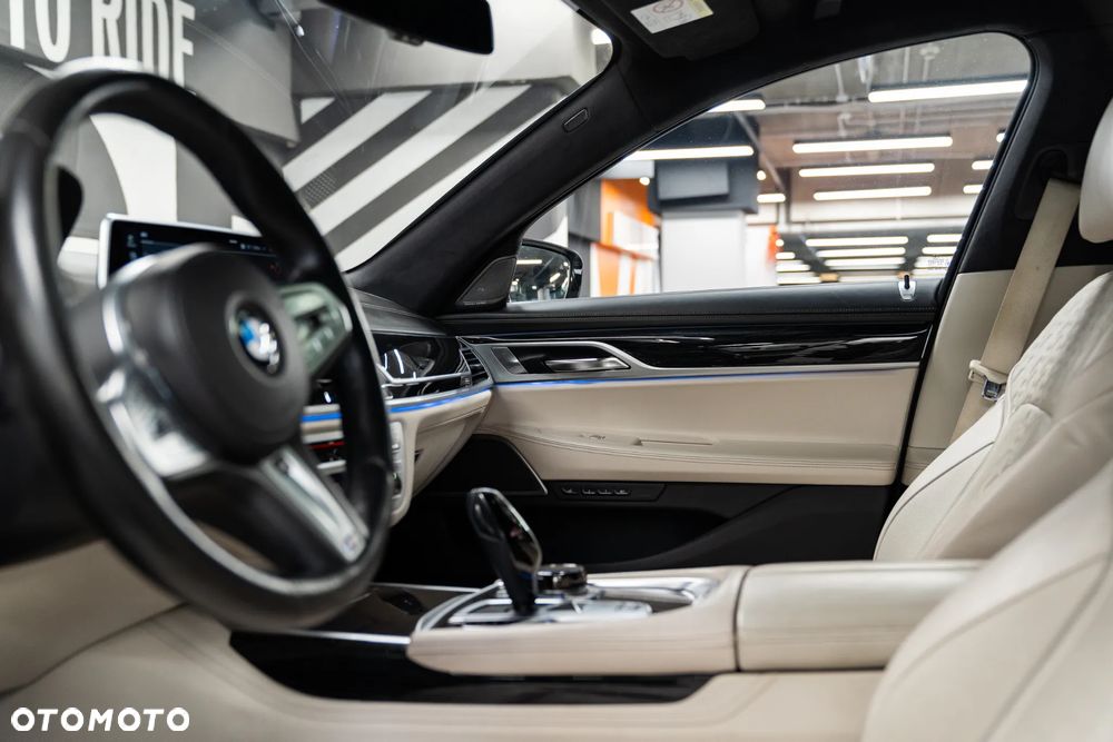 BMW Seria 7 750d xDrive sport - 31