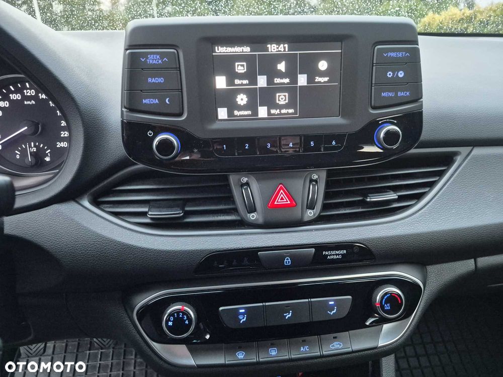 Hyundai i30 1.6 CRDI Comfort - 12