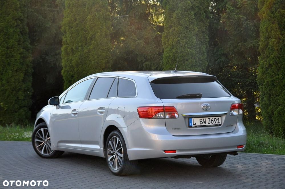 Toyota Avensis - 14