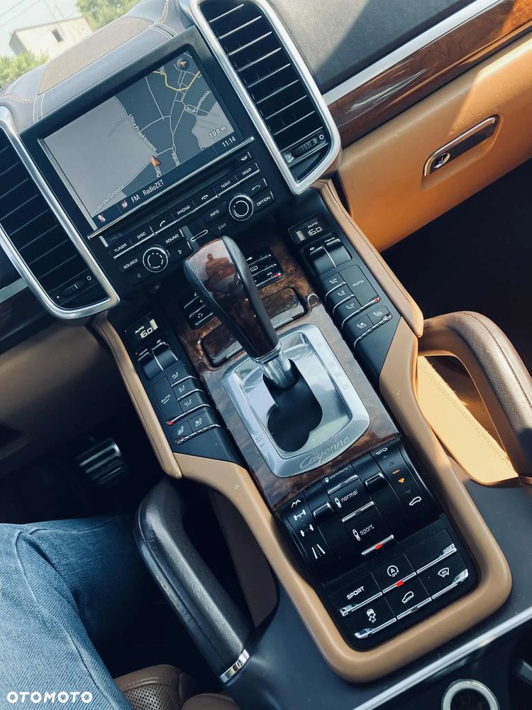 Porsche Cayenne S - 10