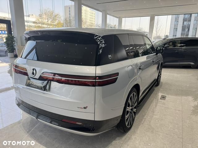 Denza N9 - 7