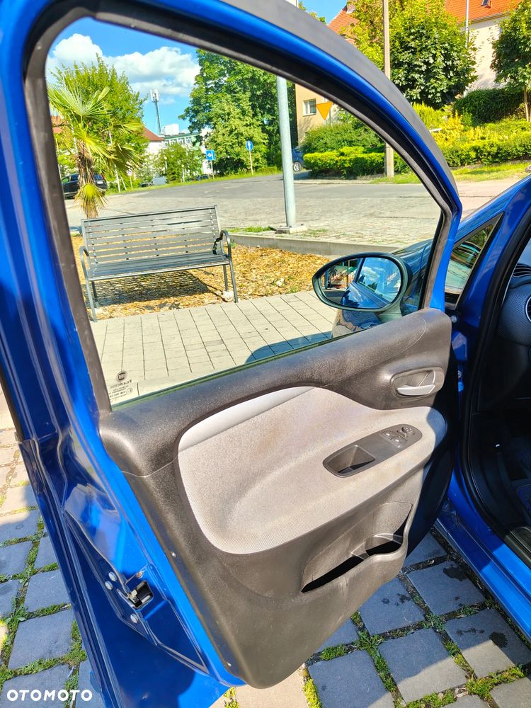 Fiat Punto Evo 1.4 8V Estiva Blue&Me - 21