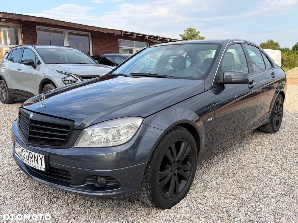 Mercedes-Benz Klasa C 180 Kompressor BlueEFFICIENCY Special Edition - 3